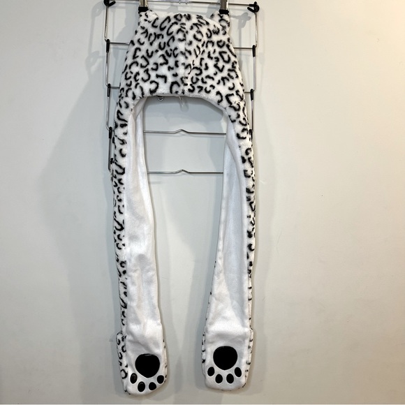 White Leopard Animal Hat with Mittens - Toddler Young Child OS fits most - NWOT - Picture 4 of 10